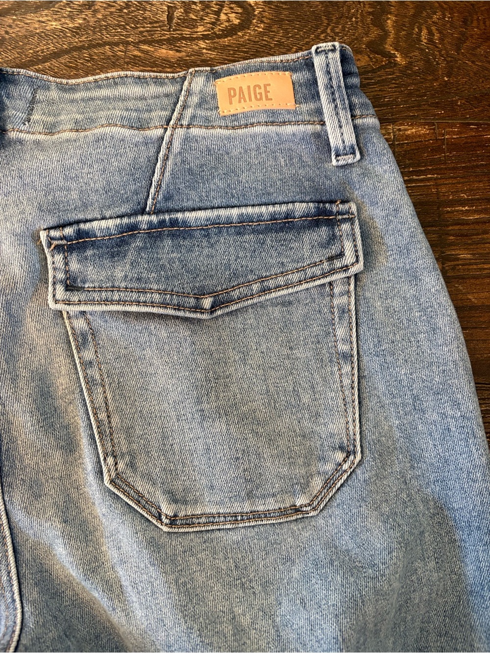 PAIGE Mayslie Denim Jogger Women 27 Light Wash Utility Patch Pockets - Picture 5 of 11
